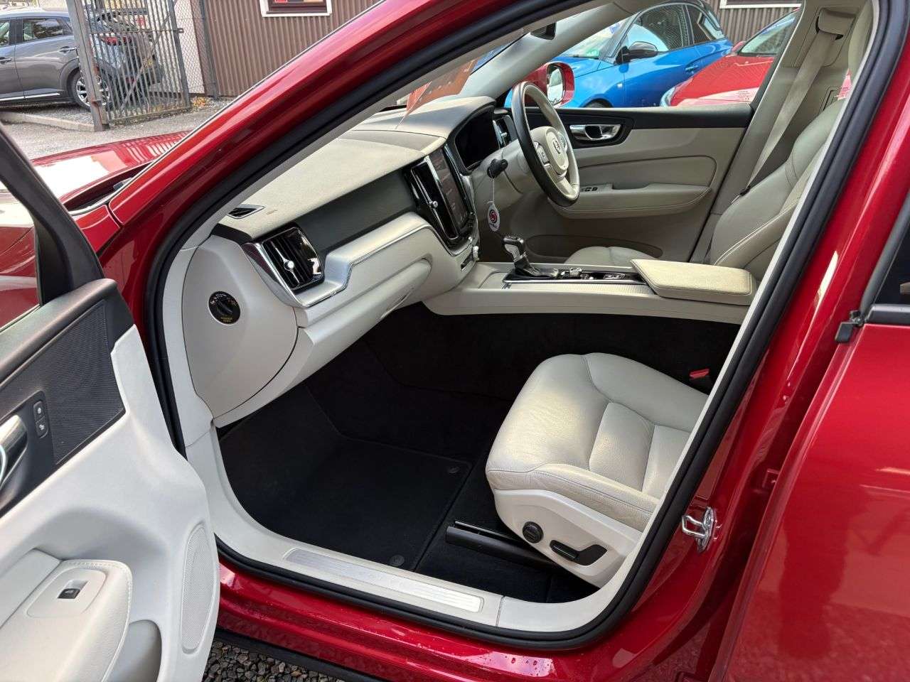 2019 VOLVO XC60 2019 VOLVO XC60
