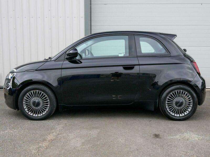 2022 FIAT 500 2022 FIAT 500