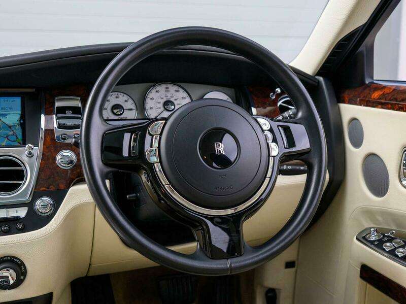 2012 ROLLS-ROYCE GHOST 2012 ROLLS-ROYCE GHOST