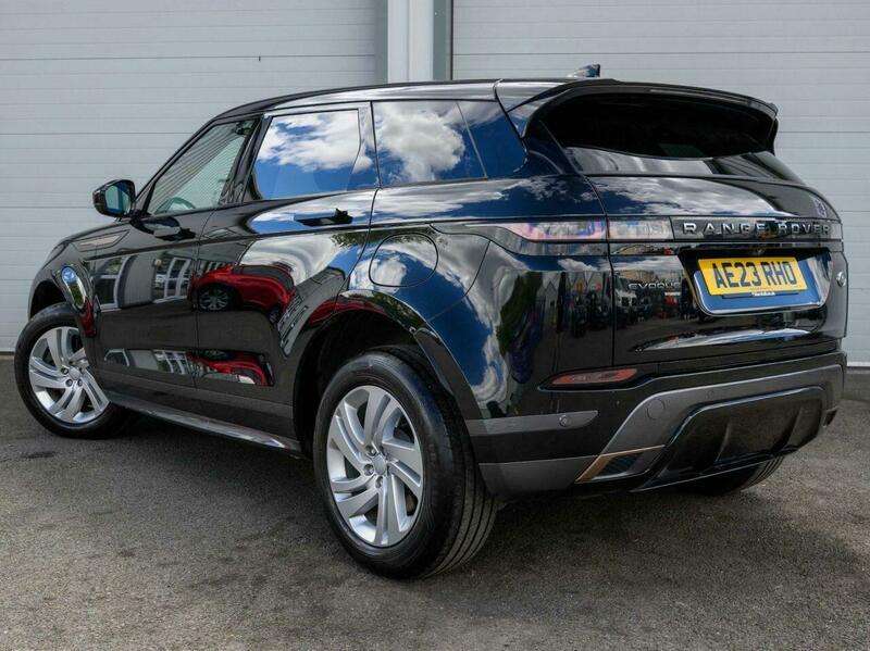 A 2023 LAND ROVER RANGE ROVER EVOQUE 1.5 P300e 12.2kWh R-Dynamic S SUV 5dr Petrol Plug-in Hybrid Auto 4WD Euro 6 (s/s) (309 ps) A 2023 LAND ROVER RANGE ROVER EVOQUE 1.5 P300e 12.2kWh R-Dynamic S SUV 5dr Petrol Plug-in Hybrid Auto 4WD Euro 6 (s/s) (309 ps)