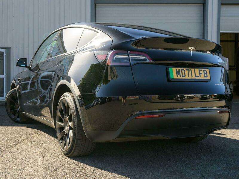 A 2022 TESLA MODEL Y (Dual Motor) Long Range SUV 5dr Electric Auto 4WDE (384 bhp) A 2022 TESLA MODEL Y (Dual Motor) Long Range SUV 5dr Electric Auto 4WDE (384 bhp)