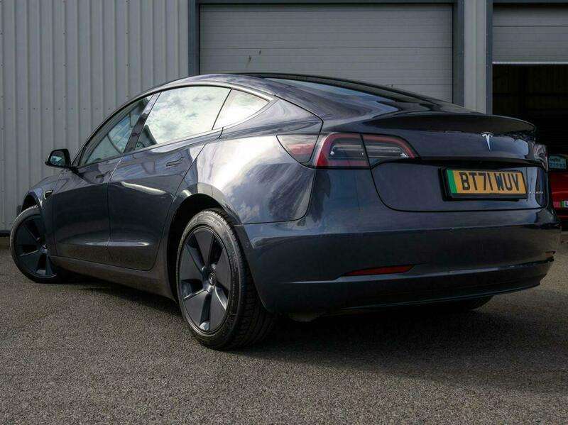A 2021 TESLA MODEL 3 (Dual Motor) Long Range Saloon 4dr Electric Auto 4WDE (346 ps) A 2021 TESLA MODEL 3 (Dual Motor) Long Range Saloon 4dr Electric Auto 4WDE (346 ps)