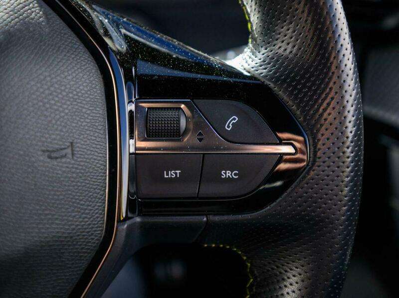 2021 PEUGEOT 208 2021 PEUGEOT 208