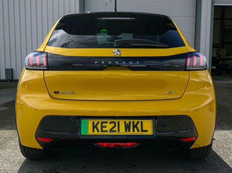 2021 PEUGEOT 208 2021 PEUGEOT 208