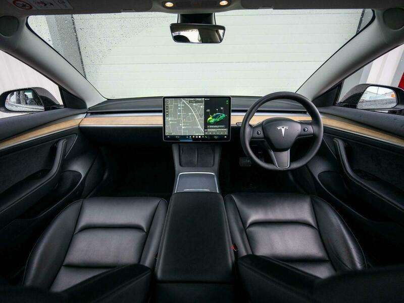 A 2021 TESLA MODEL 3 Standard Range Plus Saloon 4dr Electric Auto RWD (241 bhp) A 2021 TESLA MODEL 3 Standard Range Plus Saloon 4dr Electric Auto RWD (241 bhp)