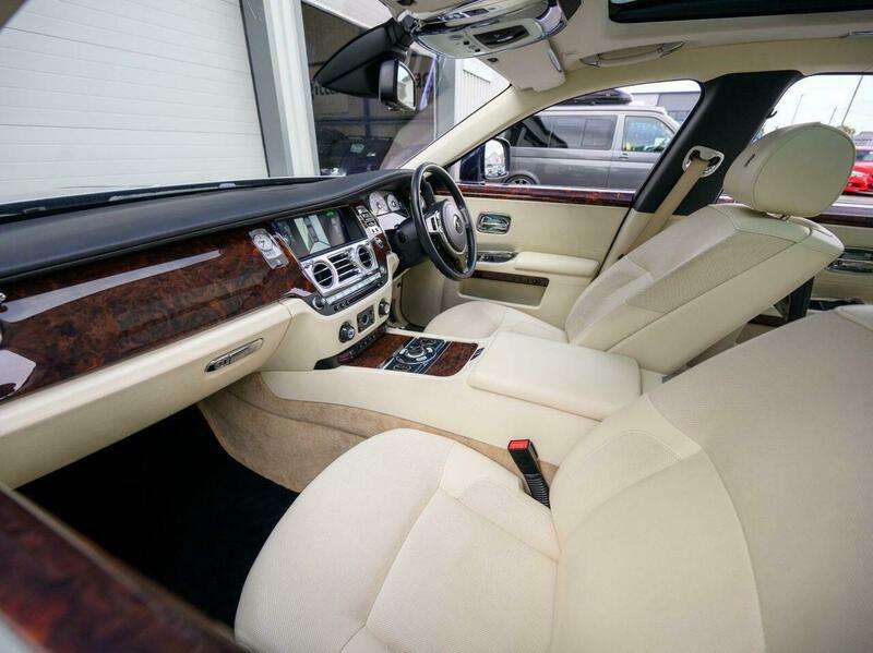 2012 ROLLS-ROYCE GHOST 2012 ROLLS-ROYCE GHOST