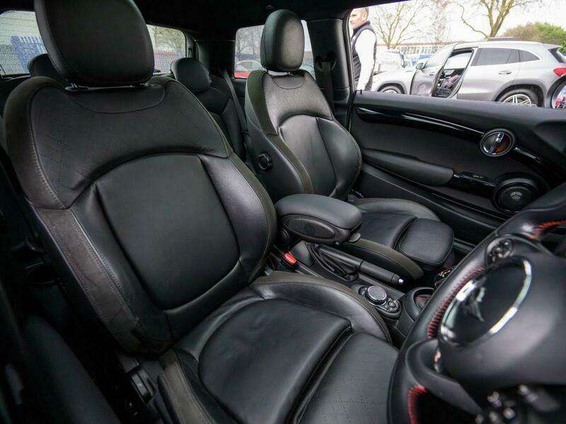 A 2018 MINI HATCH 2.0 John Cooper Works Hatchback 3dr Petrol Auto 8 Spd Euro 6 (s/s) (231 ps) A 2018 MINI HATCH 2.0 John Cooper Works Hatchback 3dr Petrol Auto 8 Spd Euro 6 (s/s) (231 ps)