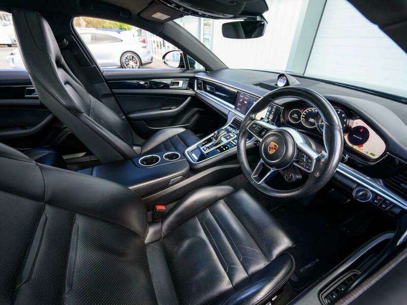 2018 PORSCHE PANAMERA 2018 PORSCHE PANAMERA