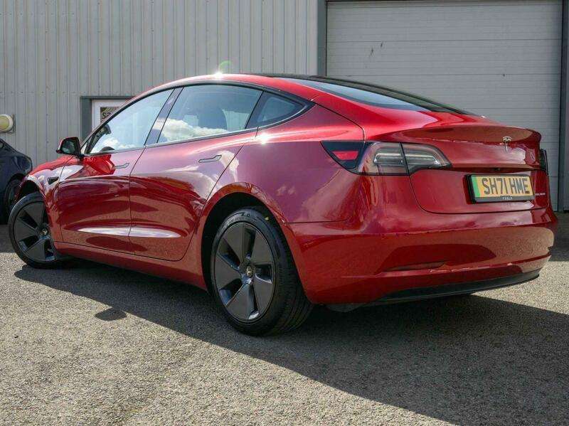 A 2021 TESLA MODEL 3 (Dual Motor) Long Range Saloon 4dr Electric Auto 4WDE (346 ps) A 2021 TESLA MODEL 3 (Dual Motor) Long Range Saloon 4dr Electric Auto 4WDE (346 ps)