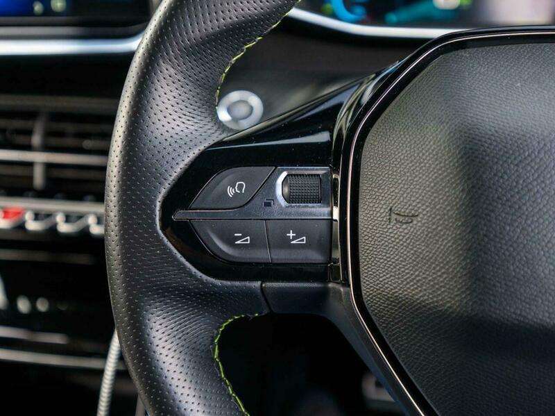 2021 PEUGEOT 208 2021 PEUGEOT 208