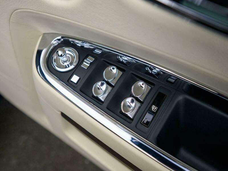 2012 ROLLS-ROYCE GHOST 2012 ROLLS-ROYCE GHOST