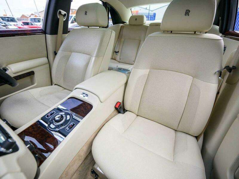 2012 ROLLS-ROYCE GHOST 2012 ROLLS-ROYCE GHOST