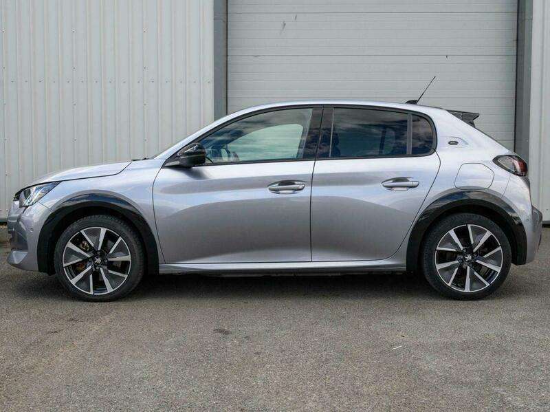 2021 PEUGEOT 208 2021 PEUGEOT 208