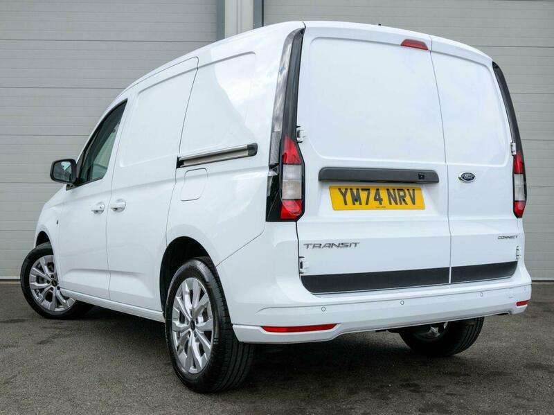 A 2025 FORD TRANSIT CONNECT 2l AUTO 121 BHP A 2025 FORD TRANSIT CONNECT 2l AUTO 121 BHP