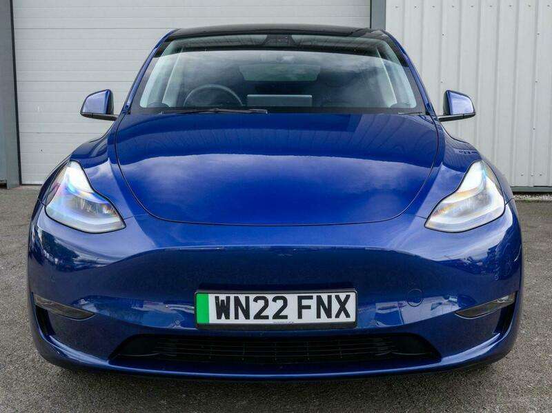 A 2022 TESLA MODEL Y (Dual Motor) Long Range SUV 5dr Electric Auto 4WDE (384 bhp) A 2022 TESLA MODEL Y (Dual Motor) Long Range SUV 5dr Electric Auto 4WDE (384 bhp)