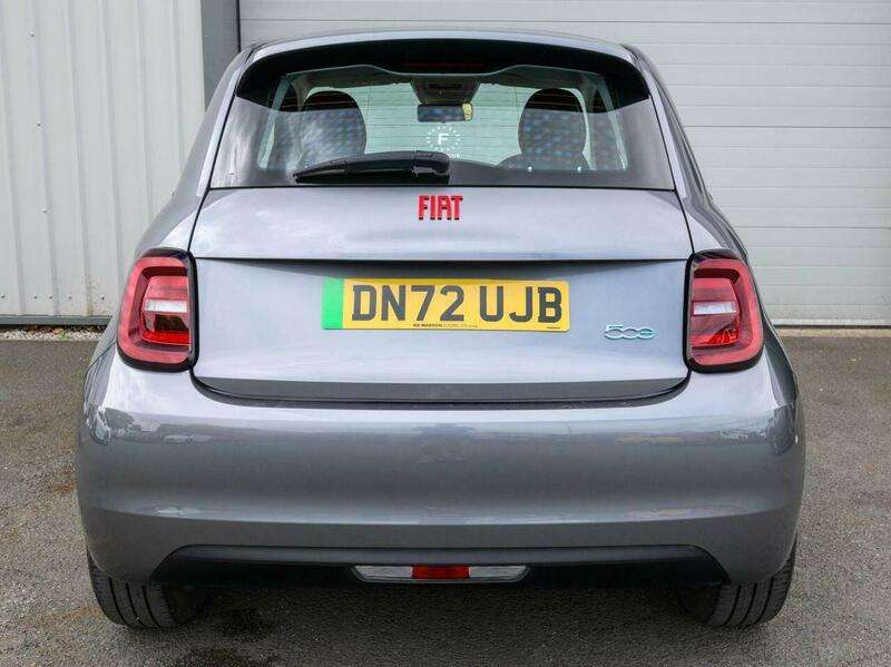 2022 FIAT 500 2022 FIAT 500