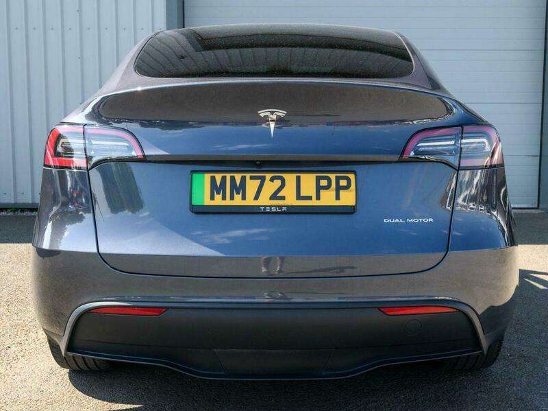 A 2022 TESLA MODEL Y (Dual Motor) Long Range SUV 5dr Electric Auto 4WDE (384 bhp) A 2022 TESLA MODEL Y (Dual Motor) Long Range SUV 5dr Electric Auto 4WDE (384 bhp)