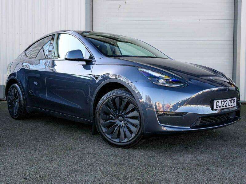 A 2022 TESLA MODEL Y (Dual Motor) Long Range SUV 5dr Electric Auto 4WDE (384 bhp) A 2022 TESLA MODEL Y (Dual Motor) Long Range SUV 5dr Electric Auto 4WDE (384 bhp)