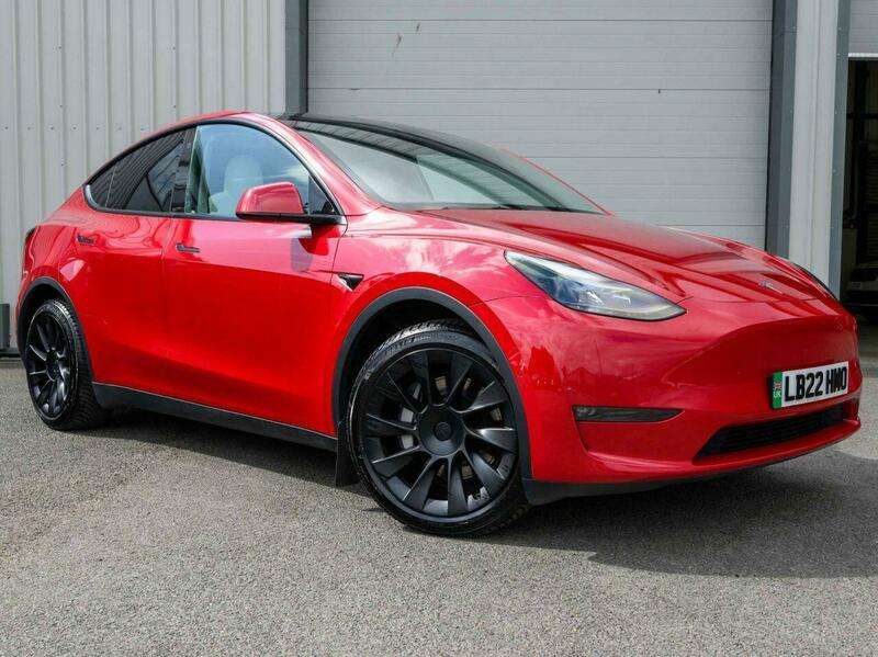 A 2022 TESLA MODEL Y (Dual Motor) Long Range SUV 5dr Electric Auto 4WDE (384 bhp) A 2022 TESLA MODEL Y (Dual Motor) Long Range SUV 5dr Electric Auto 4WDE (384 bhp)