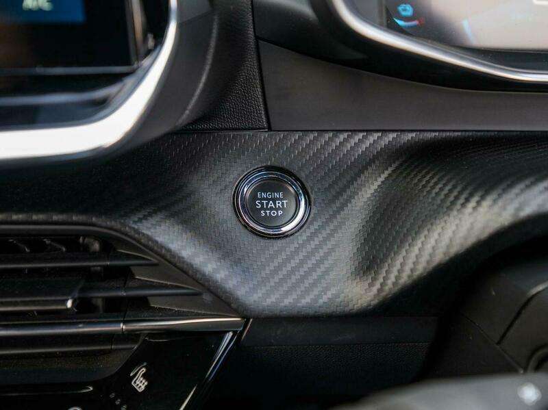 2021 PEUGEOT 208 2021 PEUGEOT 208