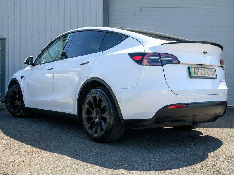 A 2022 TESLA MODEL Y (Dual Motor) Long Range SUV 5dr Electric Auto 4WDE (384 bhp) A 2022 TESLA MODEL Y (Dual Motor) Long Range SUV 5dr Electric Auto 4WDE (384 bhp)