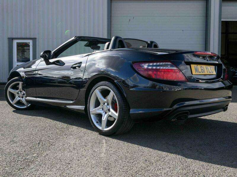 A 2011 MERCEDES SLK SLK200 BLUEEFFICIENCY AMG SPORT ED125 A 2011 MERCEDES SLK SLK200 BLUEEFFICIENCY AMG SPORT ED125