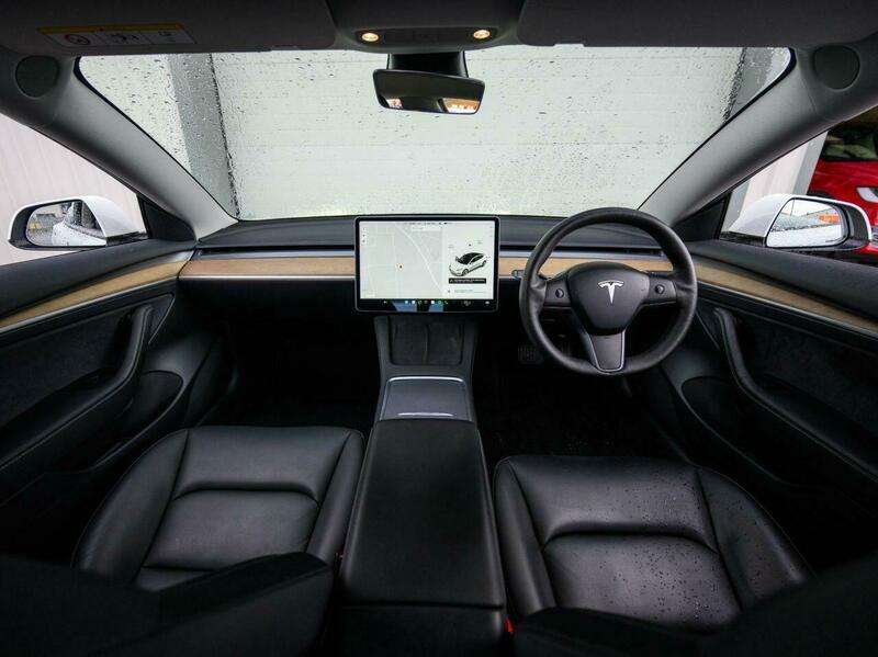 A 2021 TESLA MODEL 3 (Dual Motor) Long Range Saloon 4dr Electric Auto 4WDE (346 ps) A 2021 TESLA MODEL 3 (Dual Motor) Long Range Saloon 4dr Electric Auto 4WDE (346 ps)