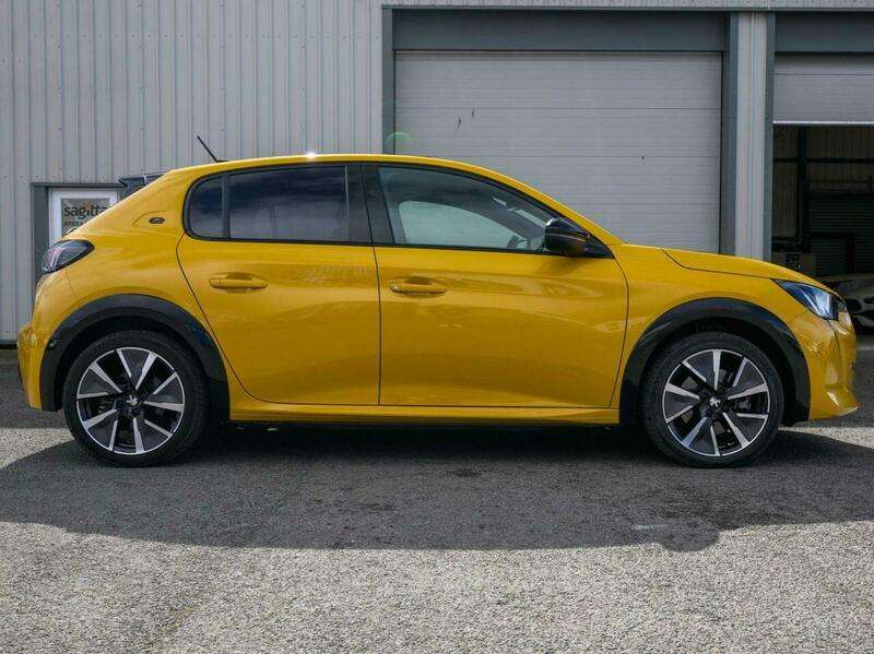 2021 PEUGEOT 208 2021 PEUGEOT 208