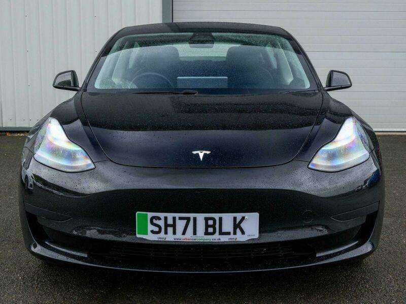 A 2021 TESLA MODEL 3 Standard Range Plus Saloon 4dr Electric Auto RWD (241 bhp) A 2021 TESLA MODEL 3 Standard Range Plus Saloon 4dr Electric Auto RWD (241 bhp)