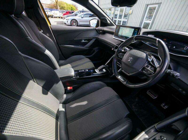 2021 PEUGEOT 208 2021 PEUGEOT 208