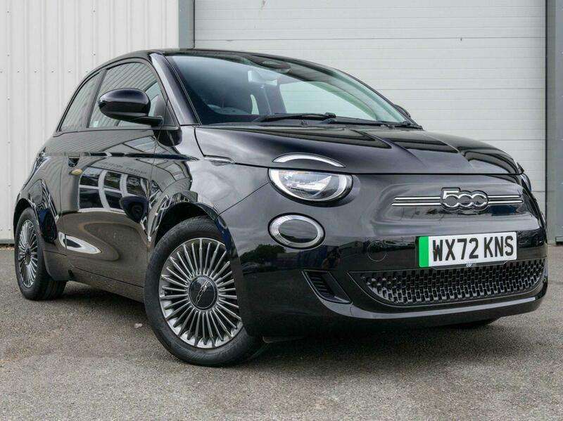 A 2022 FIAT 500 42kWh Icon Hatchback 3dr Electric Auto (118 ps) A 2022 FIAT 500 42kWh Icon Hatchback 3dr Electric Auto (118 ps)