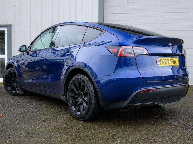 A 2022 TESLA MODEL Y (Dual Motor) Long Range SUV 5dr Electric Auto 4WDE (384 bhp) A 2022 TESLA MODEL Y (Dual Motor) Long Range SUV 5dr Electric Auto 4WDE (384 bhp)