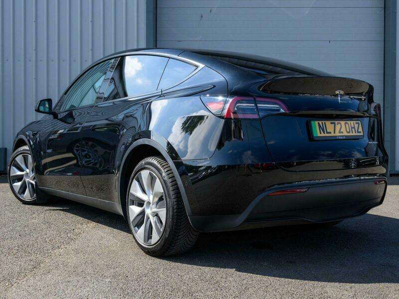 A 2022 TESLA MODEL Y (Dual Motor) Long Range SUV 5dr Electric Auto 4WDE (384 bhp) A 2022 TESLA MODEL Y (Dual Motor) Long Range SUV 5dr Electric Auto 4WDE (384 bhp)