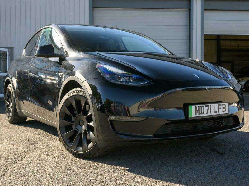 A 2022 TESLA MODEL Y (Dual Motor) Long Range SUV 5dr Electric Auto 4WDE (384 bhp) A 2022 TESLA MODEL Y (Dual Motor) Long Range SUV 5dr Electric Auto 4WDE (384 bhp)