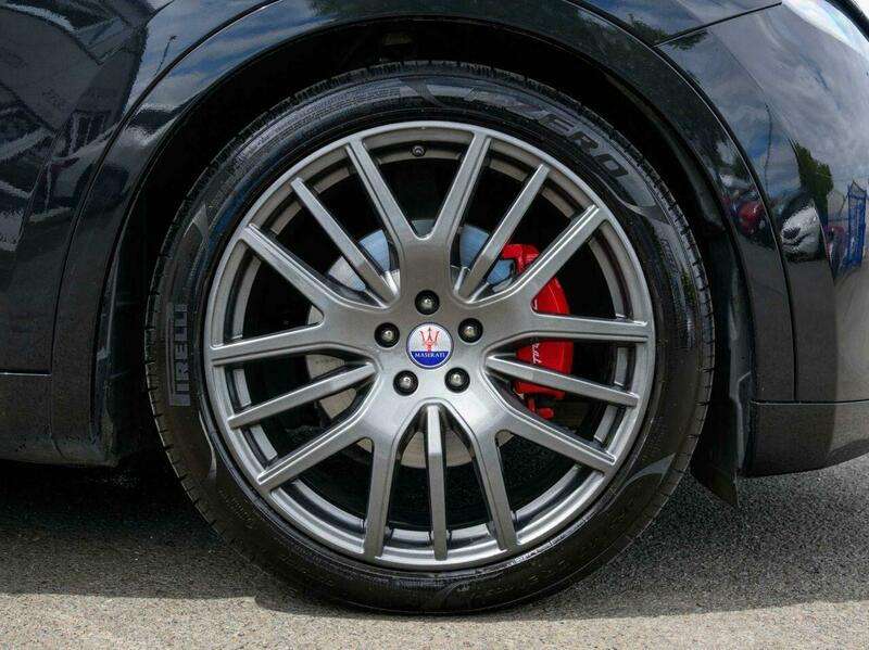 A 2017 MASERATI LEVANTE 3.0D V6 SUV 5dr Diesel ZF 4WD Euro 6 (s/s) (275 ps) A 2017 MASERATI LEVANTE 3.0D V6 SUV 5dr Diesel ZF 4WD Euro 6 (s/s) (275 ps)