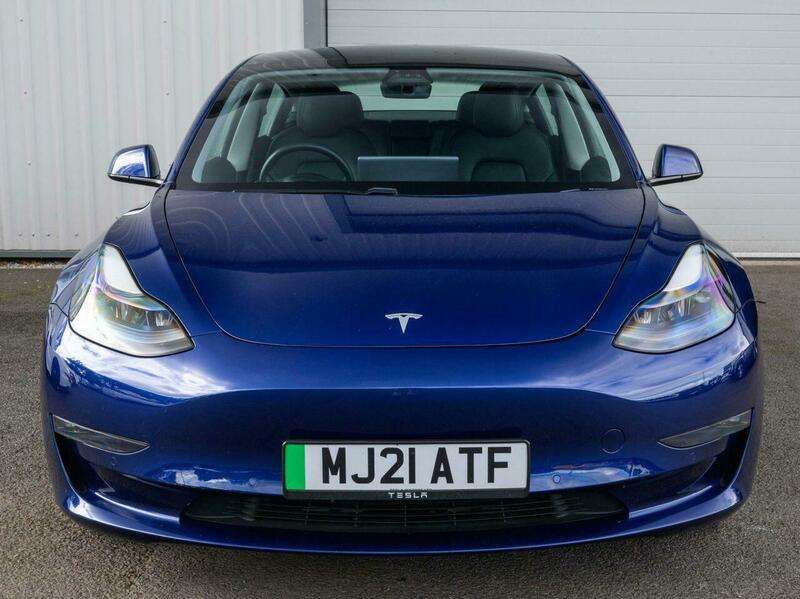 A 2021 TESLA MODEL 3 (Dual Motor) Long Range Saloon 4dr Electric Auto 4WDE (346 ps) A 2021 TESLA MODEL 3 (Dual Motor) Long Range Saloon 4dr Electric Auto 4WDE (346 ps)