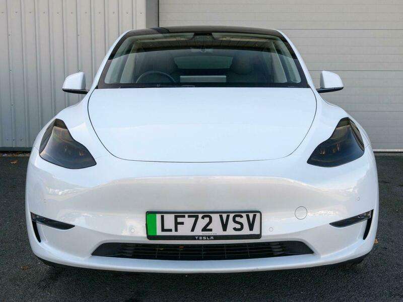 A 2022 TESLA MODEL Y (Dual Motor) Long Range SUV 5dr Electric Auto 4WDE (384 bhp) A 2022 TESLA MODEL Y (Dual Motor) Long Range SUV 5dr Electric Auto 4WDE (384 bhp)