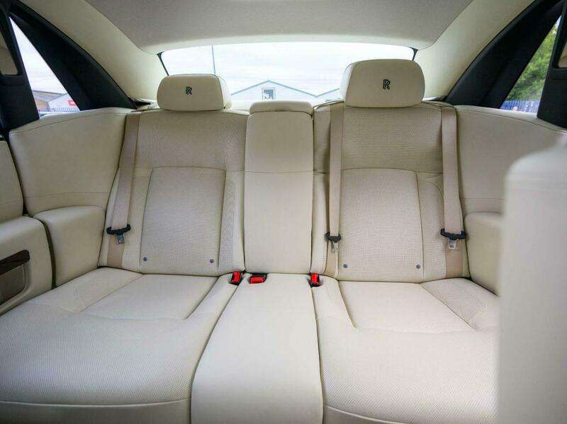 2012 ROLLS-ROYCE GHOST 2012 ROLLS-ROYCE GHOST