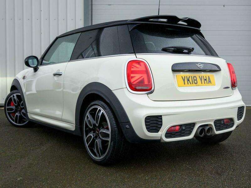 A 2018 MINI HATCH 2.0 John Cooper Works Hatchback 3dr Petrol Auto 8 Spd Euro 6 (s/s) (231 ps) A 2018 MINI HATCH 2.0 John Cooper Works Hatchback 3dr Petrol Auto 8 Spd Euro 6 (s/s) (231 ps)