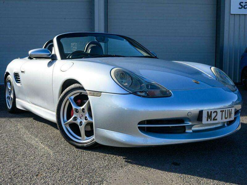 A 2004 PORSCHE BOXSTER 2.7 986 Convertible 2dr Petrol Manual (233 g/km, 228 bhp) A 2004 PORSCHE BOXSTER 2.7 986 Convertible 2dr Petrol Manual (233 g/km, 228 bhp)