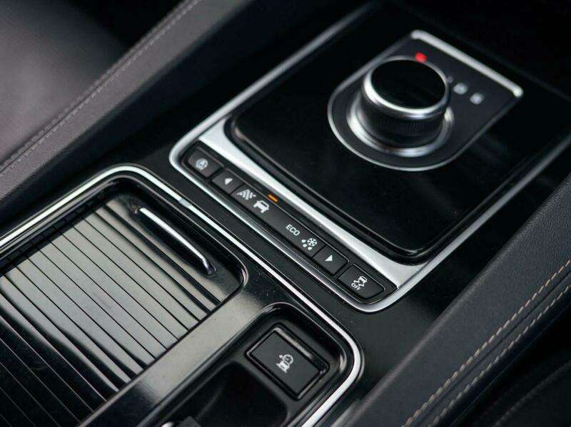 2017 JAGUAR F-PACE 2017 JAGUAR F-PACE