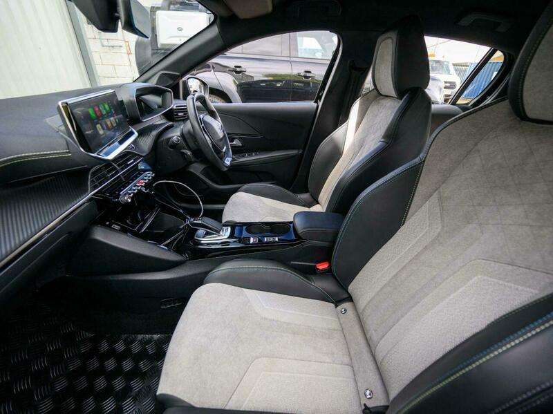 2021 PEUGEOT 208 2021 PEUGEOT 208