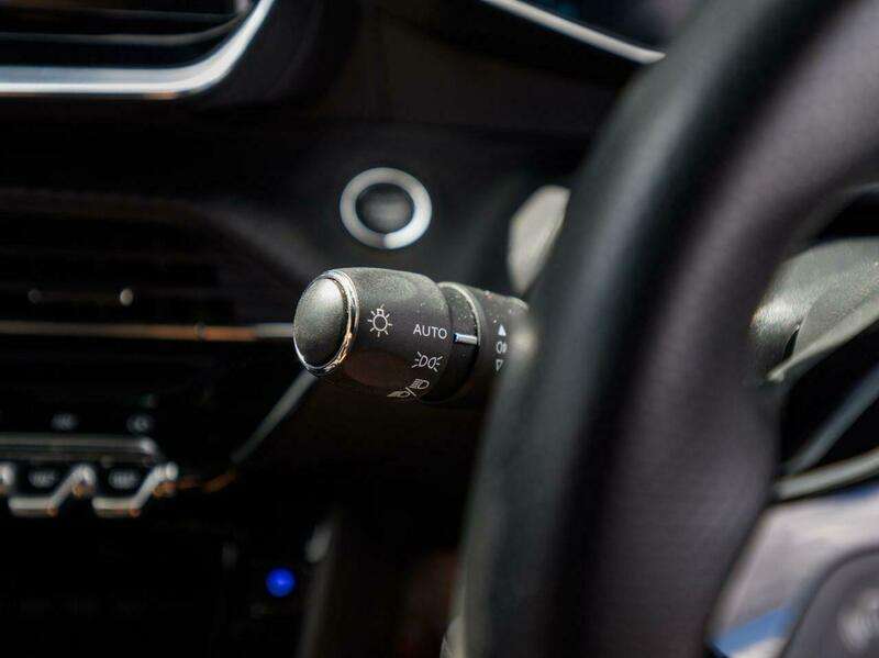 2021 PEUGEOT 208 2021 PEUGEOT 208