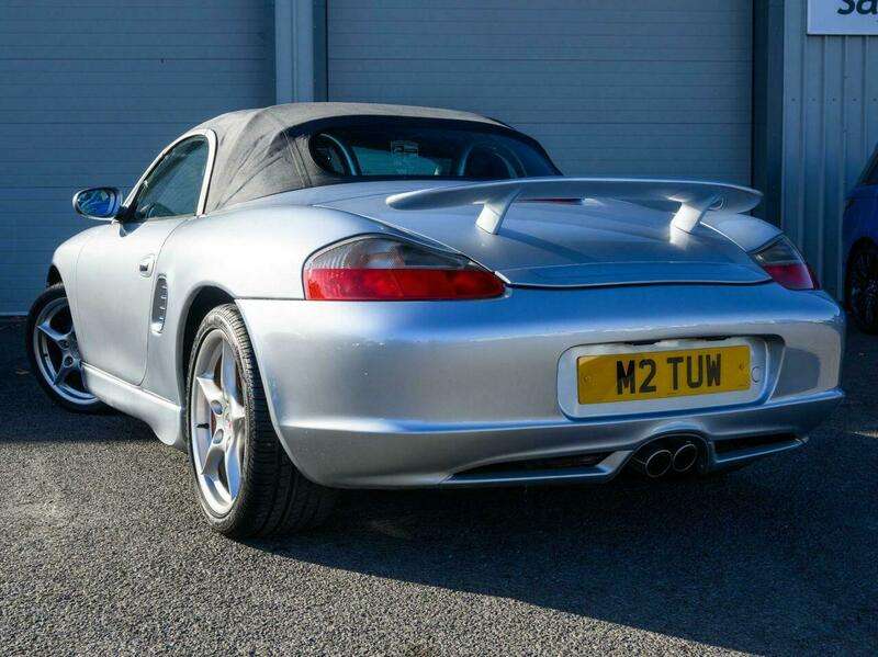 A 2004 PORSCHE BOXSTER 2.7 986 Convertible 2dr Petrol Manual (233 g/km, 228 bhp) A 2004 PORSCHE BOXSTER 2.7 986 Convertible 2dr Petrol Manual (233 g/km, 228 bhp)