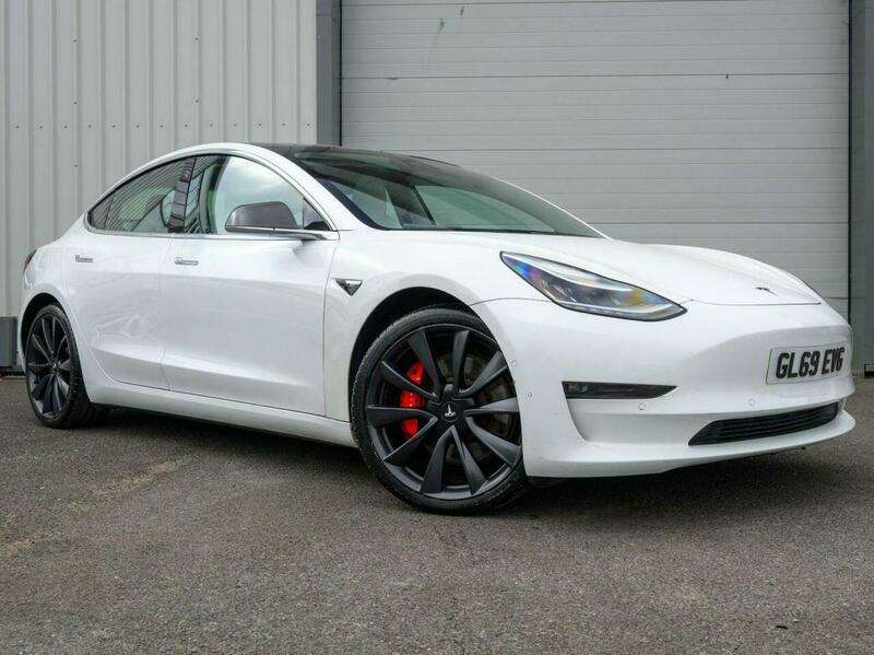 A 2019 TESLA MODEL 3 (Dual Motor) Performance Saloon 4dr Electric Auto 4WDE (Performance Upgrade) (449 bhp) A 2019 TESLA MODEL 3 (Dual Motor) Performance Saloon 4dr Electric Auto 4WDE (Performance Upgrade) (449 bhp)