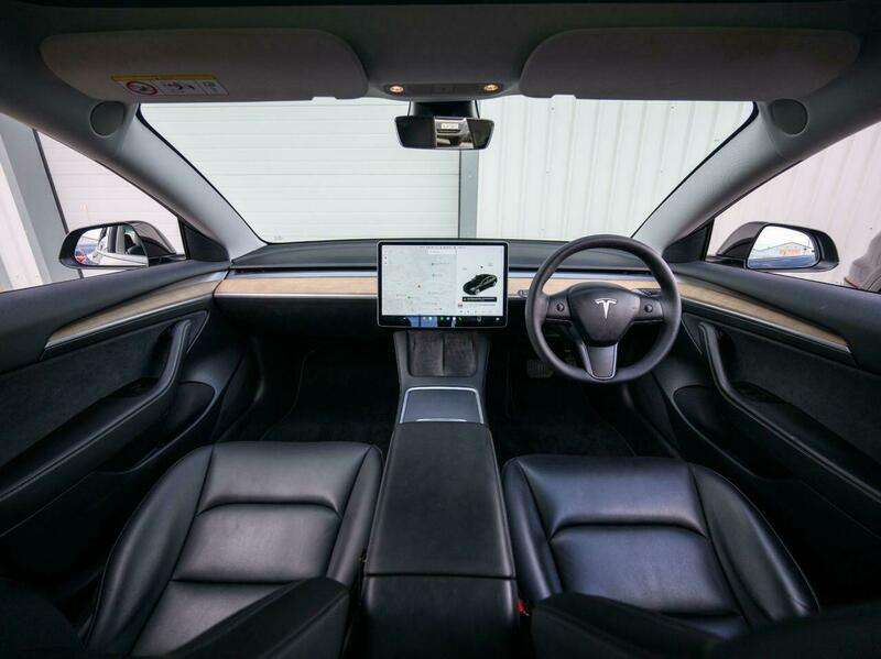 A 2021 TESLA MODEL 3 (Dual Motor) Long Range Saloon 4dr Electric Auto 4WDE (346 ps) A 2021 TESLA MODEL 3 (Dual Motor) Long Range Saloon 4dr Electric Auto 4WDE (346 ps)