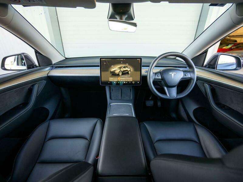 A 2022 TESLA MODEL Y (Dual Motor) Long Range SUV 5dr Electric Auto 4WDE (384 bhp) A 2022 TESLA MODEL Y (Dual Motor) Long Range SUV 5dr Electric Auto 4WDE (384 bhp)