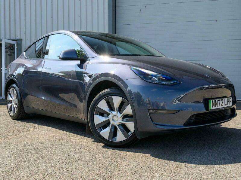 A 2022 TESLA MODEL Y (Dual Motor) Long Range SUV 5dr Electric Auto 4WDE (384 bhp) A 2022 TESLA MODEL Y (Dual Motor) Long Range SUV 5dr Electric Auto 4WDE (384 bhp)