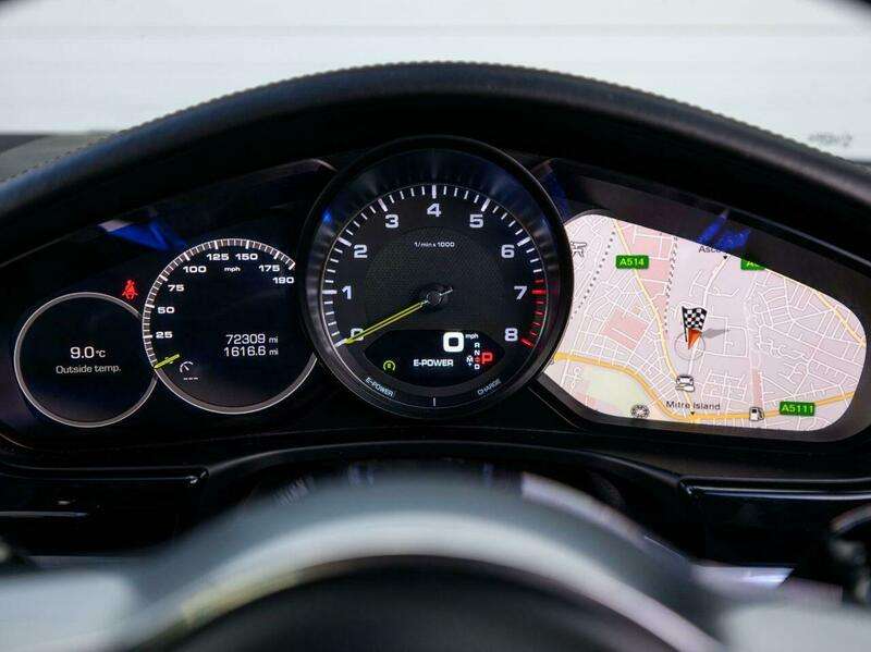 2018 PORSCHE PANAMERA 2018 PORSCHE PANAMERA