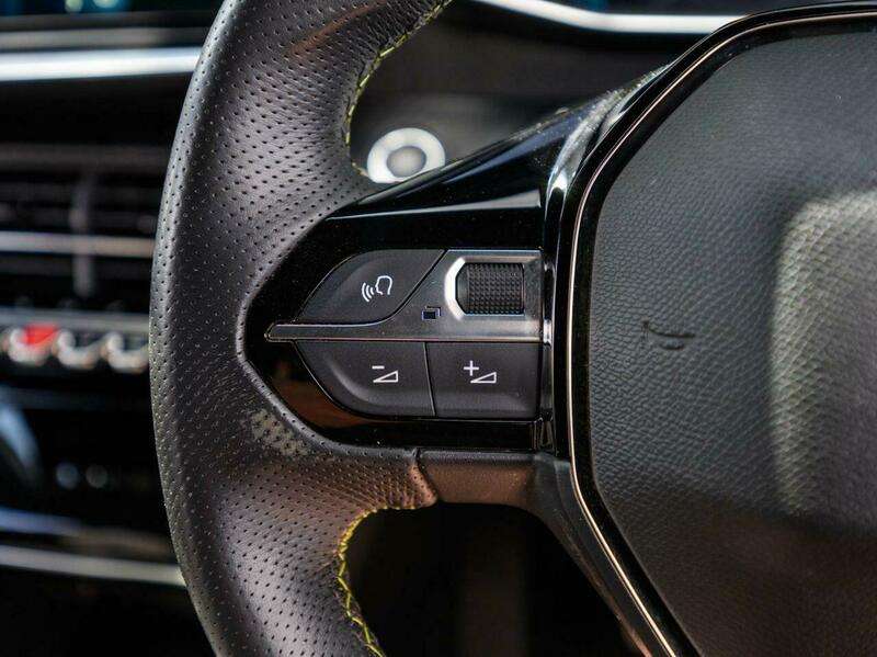 2021 PEUGEOT 208 2021 PEUGEOT 208